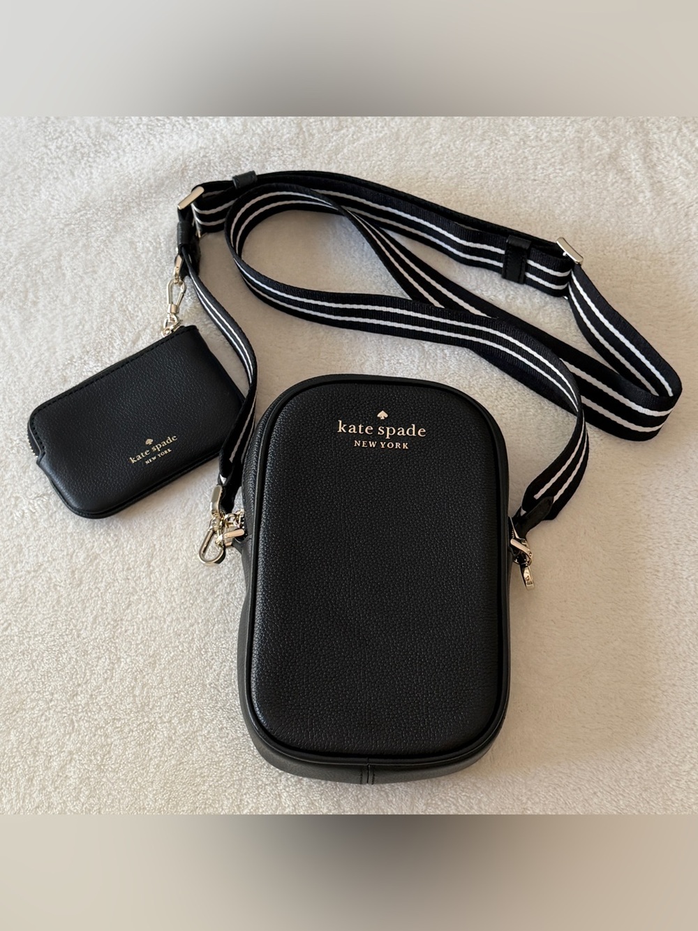 Kate Spade Rosie Pebbled
Leather North South Phone Zip
Crossbody Black